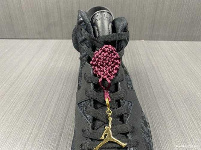 1st Kicks DB9818-001 Jordan Retro Black (W) 6 SD Triple 0818